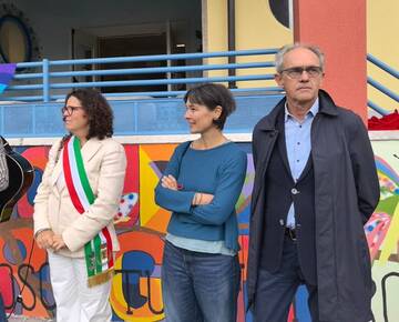 Inaugurato il murales di Matteo Boato alle Dante Alighieri: un invito all'accoglienza e all'inclusione