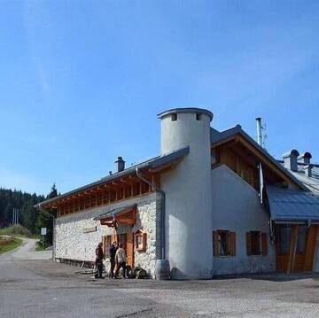 Va all’asta la gestione del Rifugio Zugna
